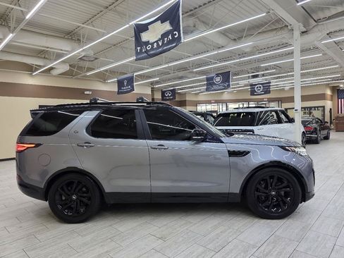 Used 2020 Land Rover Discovery Landmark AWD/4WD image 5