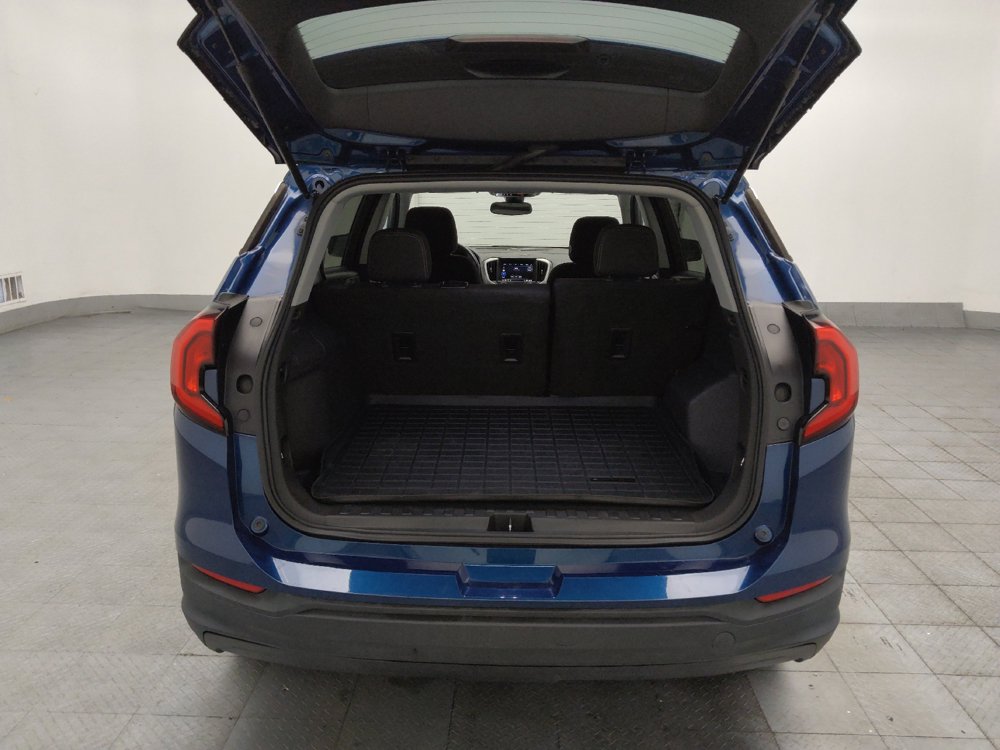 Used 2021 GMC Terrain SLE w/ Driver Convenience Package FWD image 29