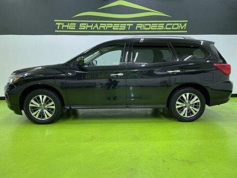 Used 2019 Nissan Pathfinder SL image 6