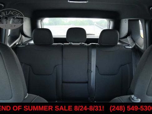 Used 2022 Jeep Renegade Altitude w/ Convenience Group AWD/4WD image 21