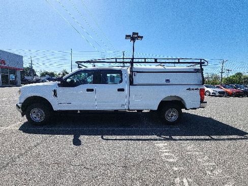 Used 2019 Ford F250 XL w/ Power Equipment Group AWD/4WD image 2