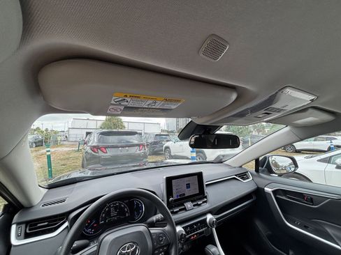 Used 2025 Toyota RAV4 LE image 33