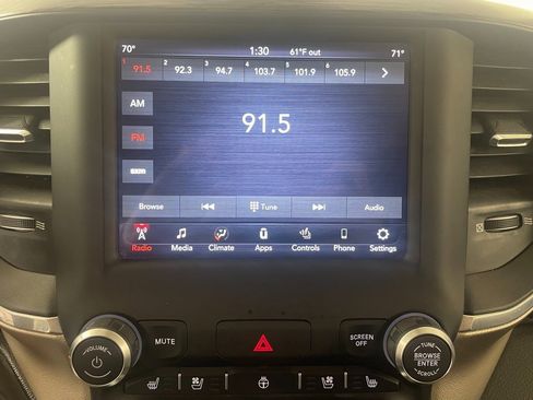 Used 2019 RAM 1500 Laramie image 17