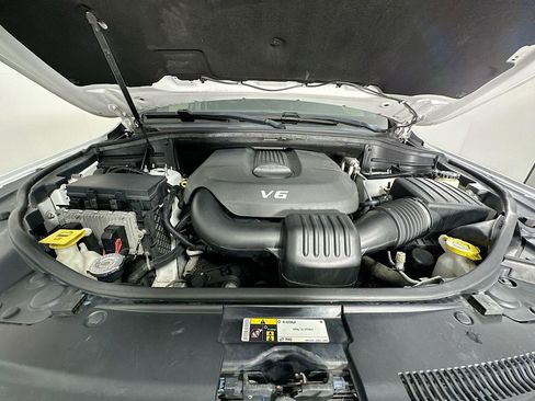 Used 2015 Jeep Grand Cherokee Altitude image 32