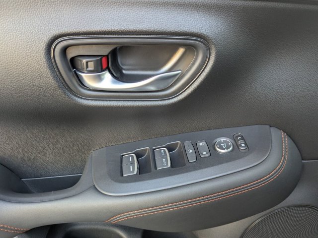Used 2025 Honda HR-V Sport image 14