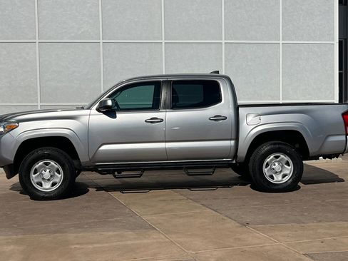 Certified 2017 Toyota Tacoma SR image 8