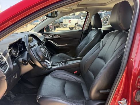 Used 2018 MAZDA MAZDA3 Grand Touring w/ Premium Equipment Package FWD image 24