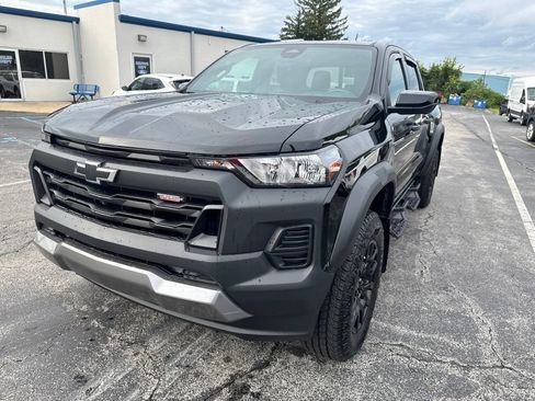 Used 2024 Chevrolet Colorado Trail Boss w/ Technology Package AWD/4WD image 51