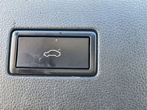 Used 2019 Volkswagen Atlas SE w/ Panoramic Sunroof Package image 23