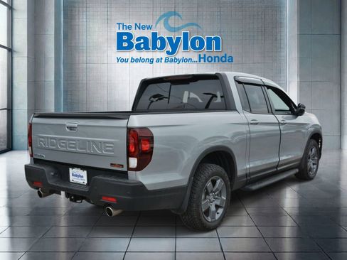 Used 2025 Honda Ridgeline TrailSport image 4