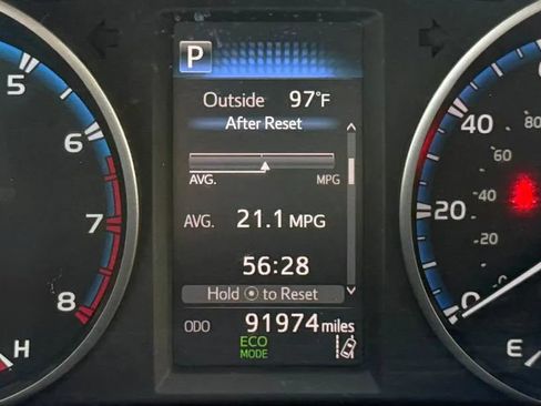 Used 2017 Toyota RAV4 LE FWD image 11