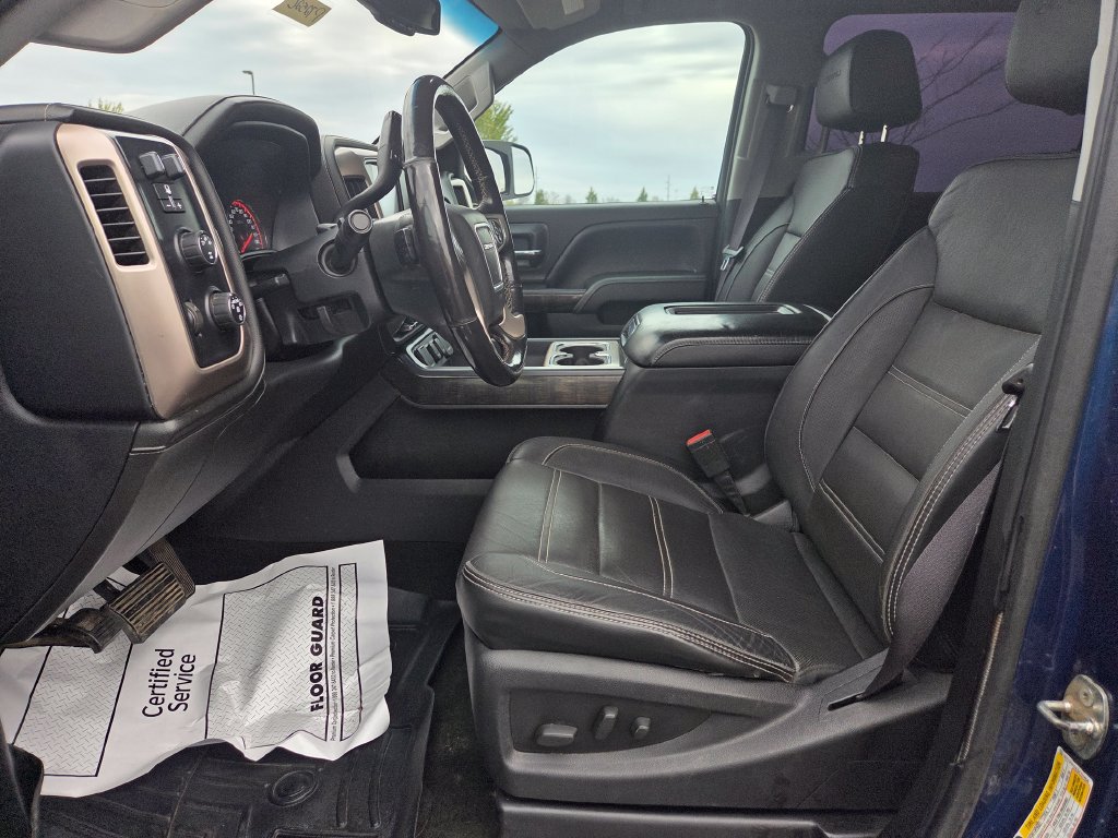 Used 2016 GMC Sierra 2500 Denali w/ Suspension Package, Off-Road AWD/4WD image 8