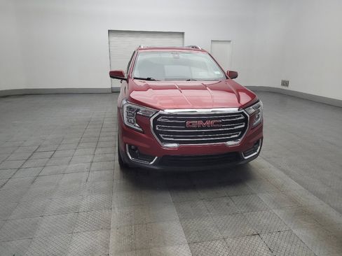 Used 2023 GMC Terrain SLT w/ Tech Package FWD image 14