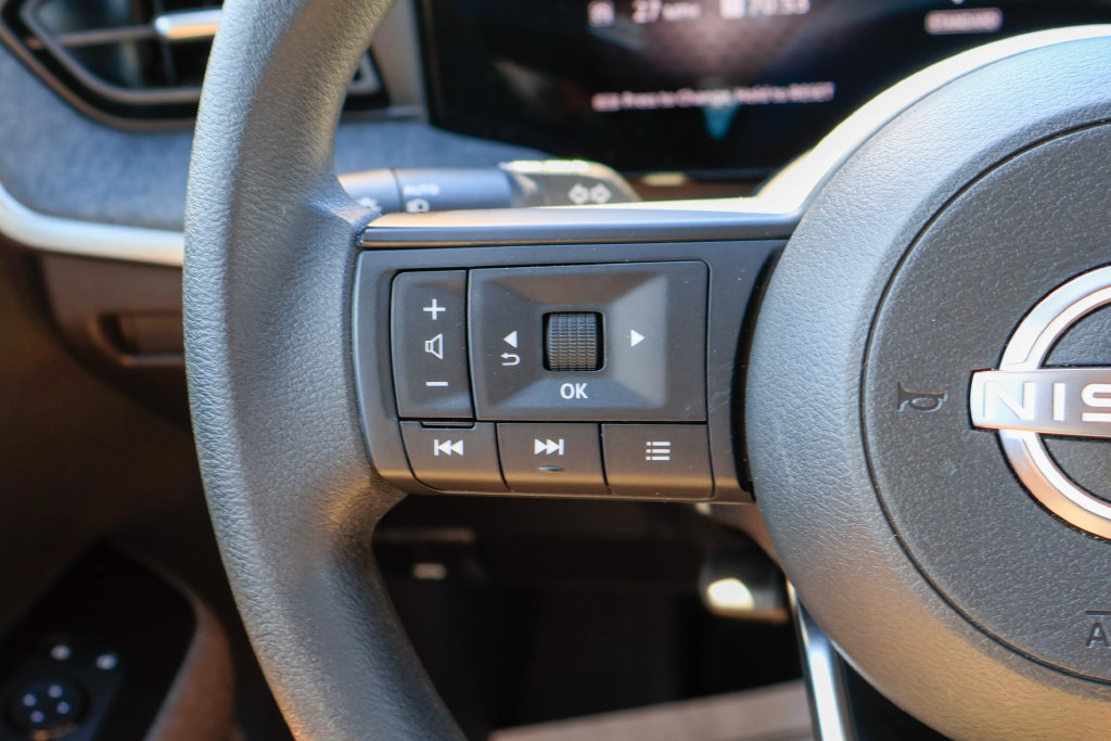 Used 2026 Nissan Kicks SV FWD image 12