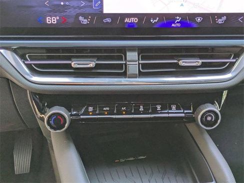 New 2026 Chevrolet Equinox EV LT image 20