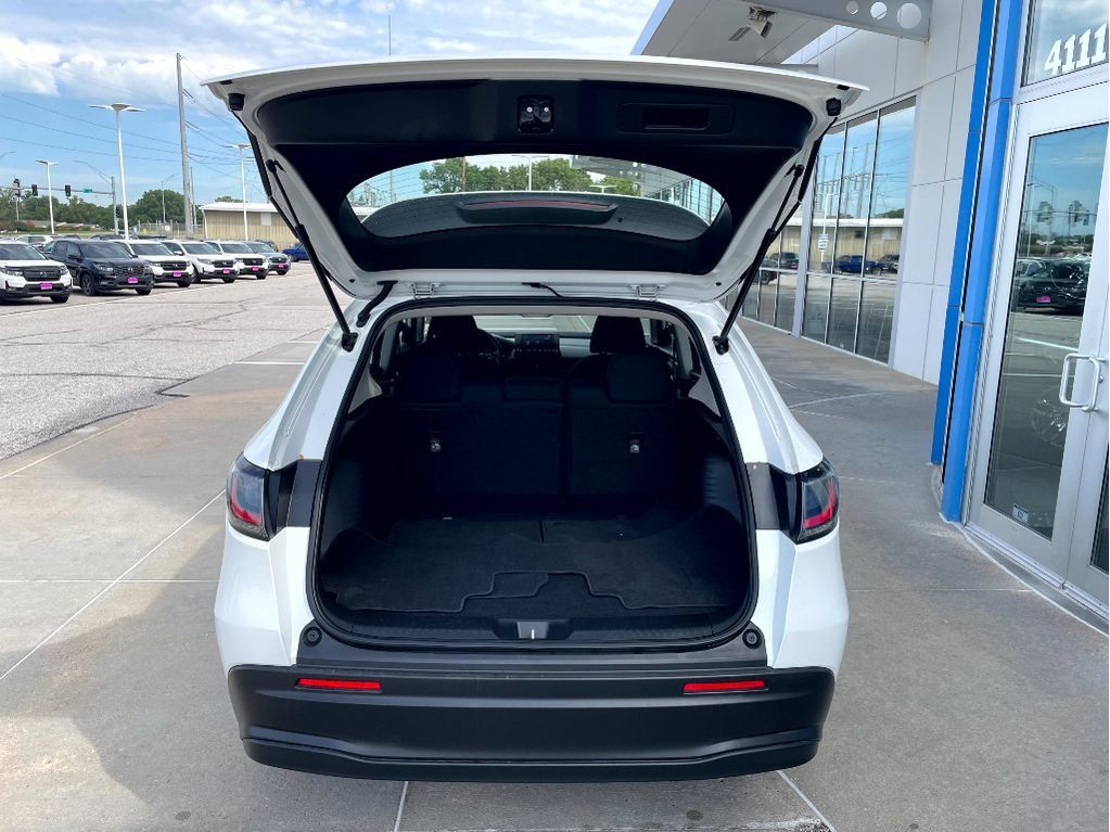 Used 2024 Honda HR-V LX image 9