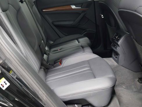 Used 2023 Audi Q5 2.0T Premium Plus w/ Premium Plus Package AWD/4WD image 35