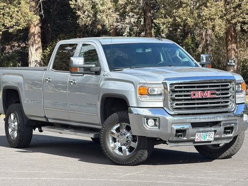 Used 2019 GMC Sierra 2500 SLT image 2