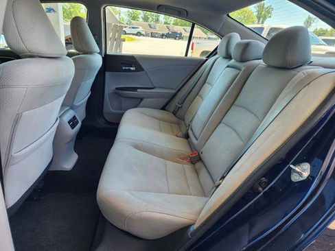 Used 2017 Honda Accord EX image 13