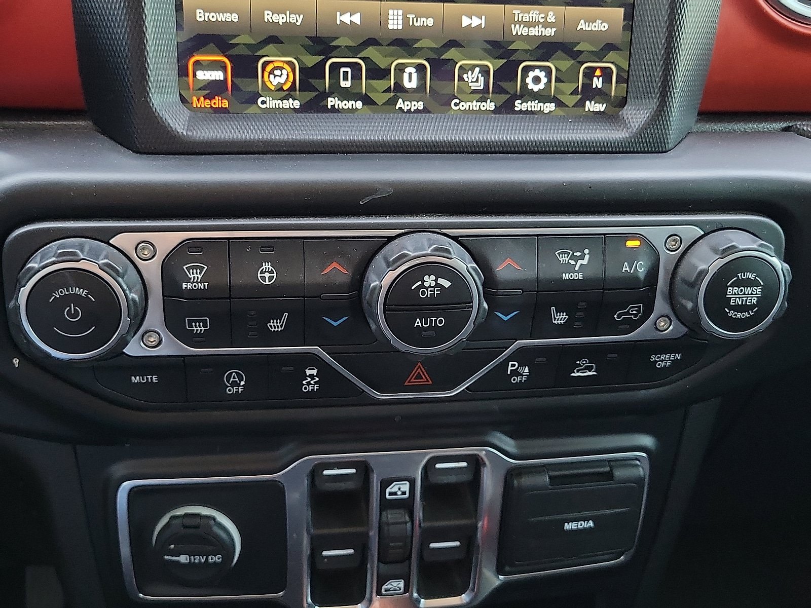 Used 2020 Jeep Gladiator Rubicon AWD/4WD image 15