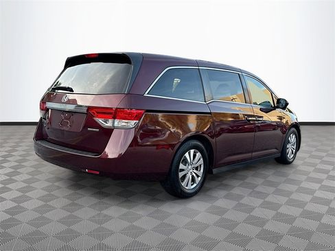 Used 2017 Honda Odyssey SE image 6