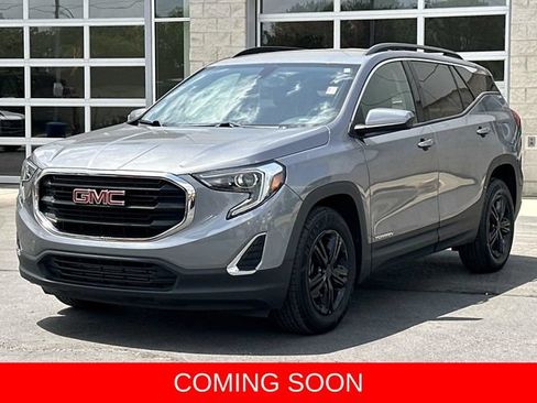 Used 2019 GMC Terrain SLE w/ Driver Convenience Package FWD image 4