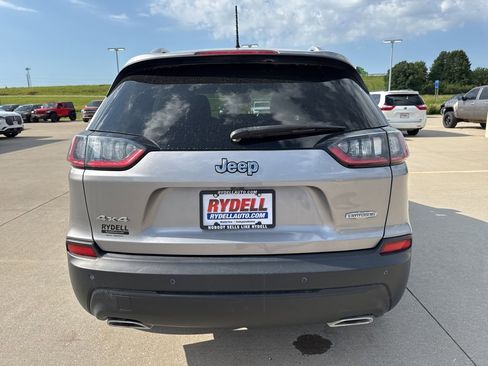 Used 2021 Jeep Cherokee Latitude Lux w/ Comfort/Convenience Group image 10