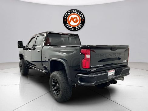 Used 2021 Chevrolet Silverado 2500 High Country w/ Safety Package II AWD/4WD image 3