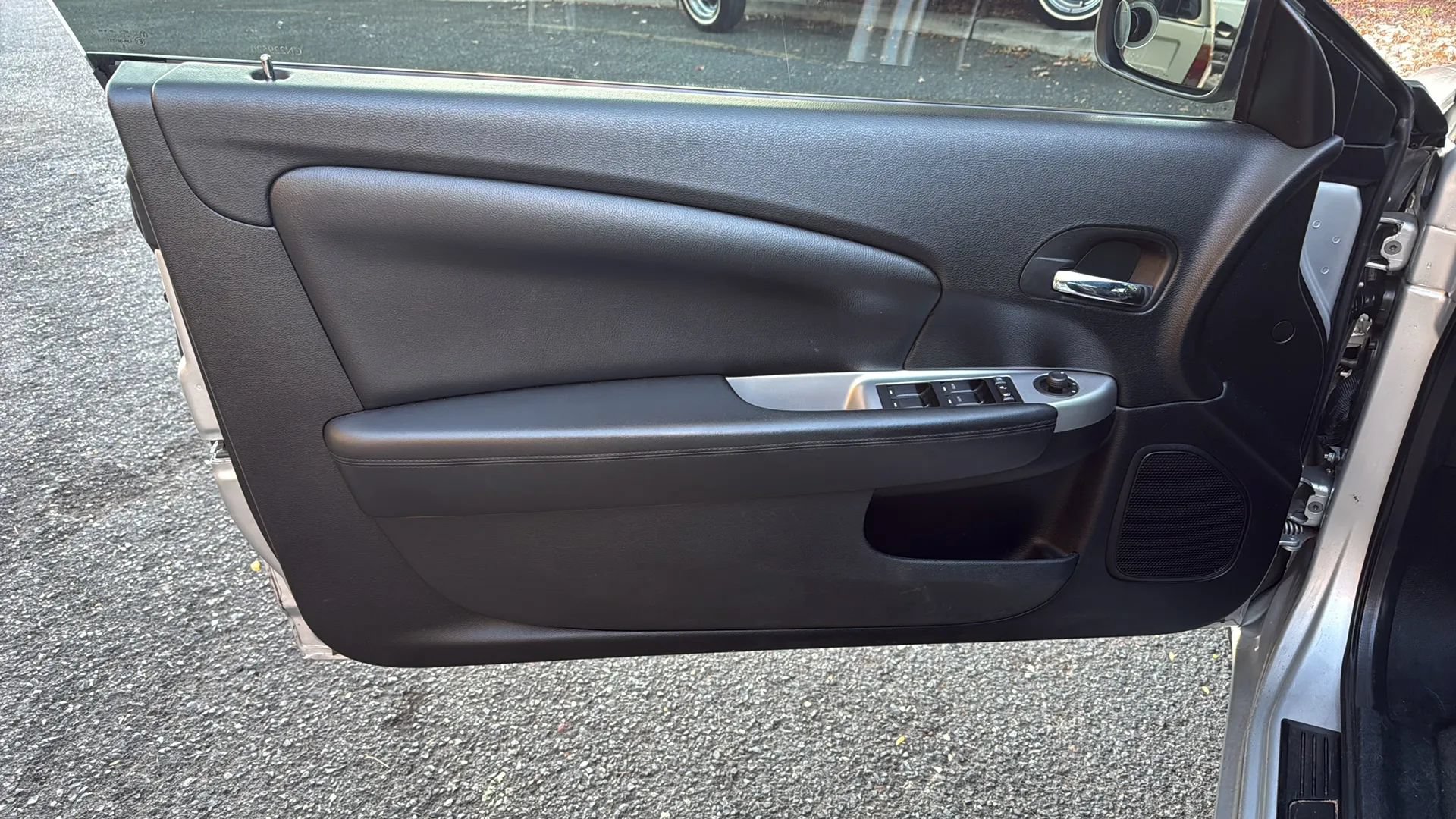 Used 2012 Chrysler 200 Touring FWD image 13