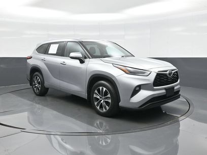 Used 2021 Toyota Highlander XLE