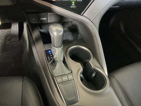 Used 2022 Toyota Camry SE image 13
