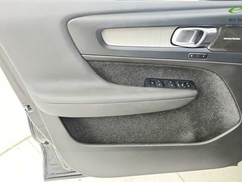 Used 2024 Volvo XC40 B5 Plus w/ Protection Package Premier AWD/4WD image 51