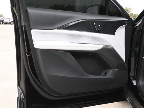 Certified 2024 Cadillac Lyriq Sport image 18