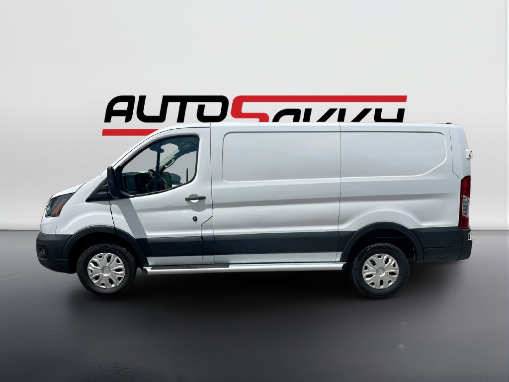 Used 2025 Ford Transit 250 Low Roof RWD image 4