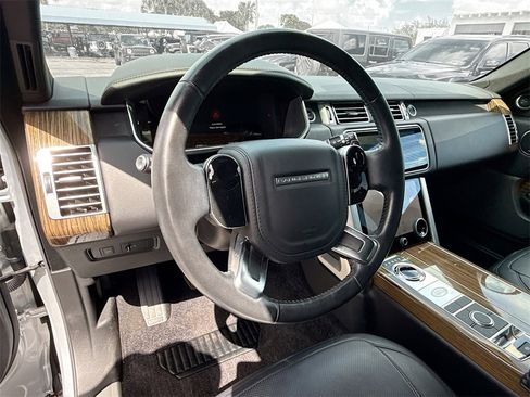 Used 2019 Land Rover Range Rover Supercharged image 12