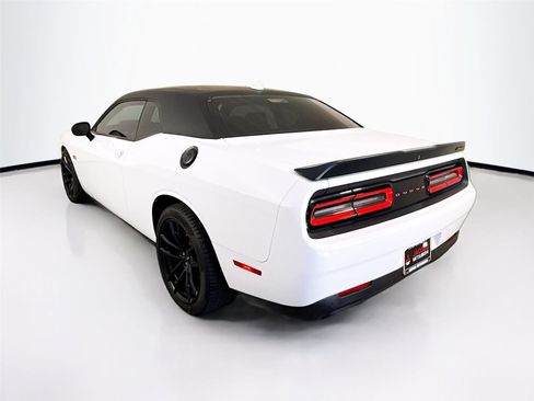 Used 2023 Dodge Challenger R/T w/ Shaker Package image 10
