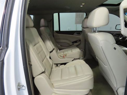Used 2020 GMC Yukon XL Denali RWD image 40