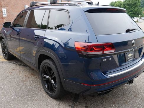 Used 2023 Volkswagen Atlas SEL R-Line AWD/4WD image 4