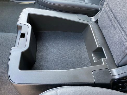 Used 2025 GMC Sierra 1500 SLT image 29