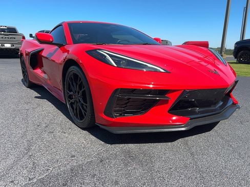 Used 2025 Chevrolet Corvette Stingray Premium Cpe w/ Z51 Performance Package RWD image 3