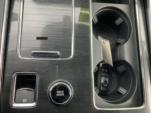 Certified 2025 Lincoln Aviator AWD w/ Equipment Group 101A image 28