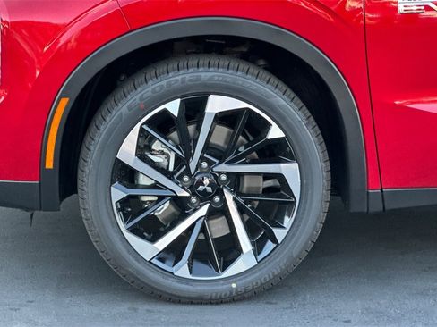 New 2025 Mitsubishi Outlander SE image 25
