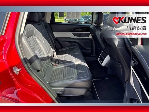 Used 2024 Lincoln Nautilus Reserve AWD/4WD image 17