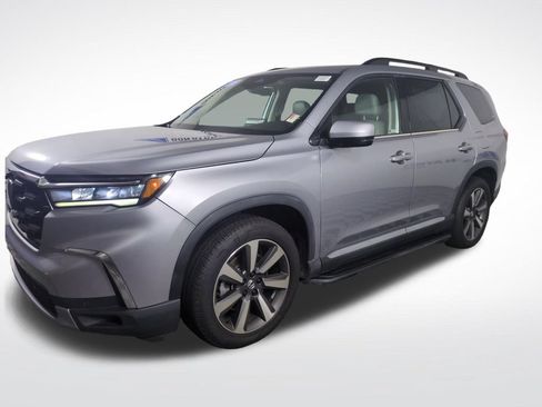 Certified 2023 Honda Pilot Touring image 1