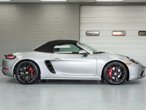 Used 2024 Porsche 718 Boxster S image 3