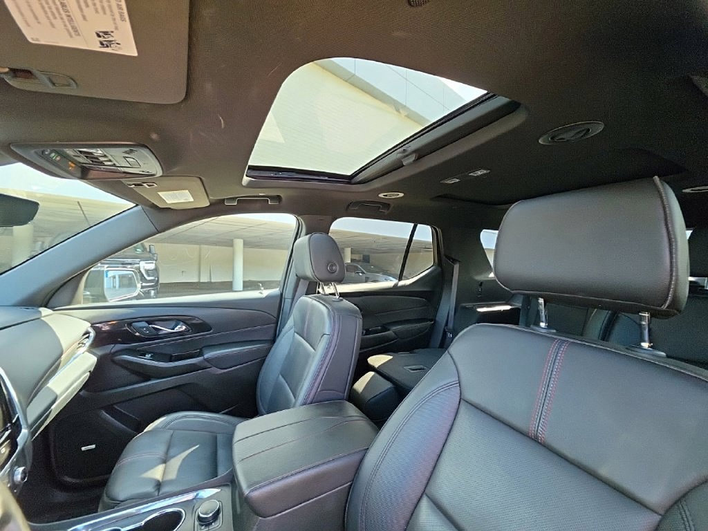 Used 2024 Chevrolet Traverse RS AWD/4WD image 22