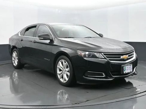 Used 2017 Chevrolet Impala LT image 2