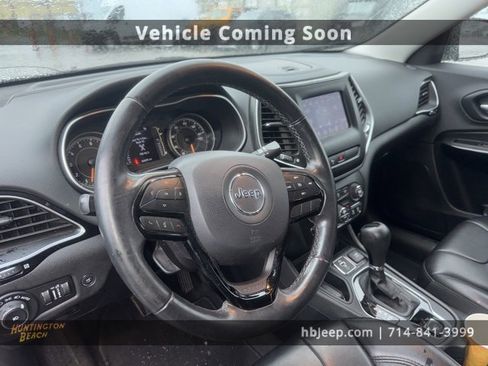 Used 2019 Jeep Cherokee Latitude Plus image 10