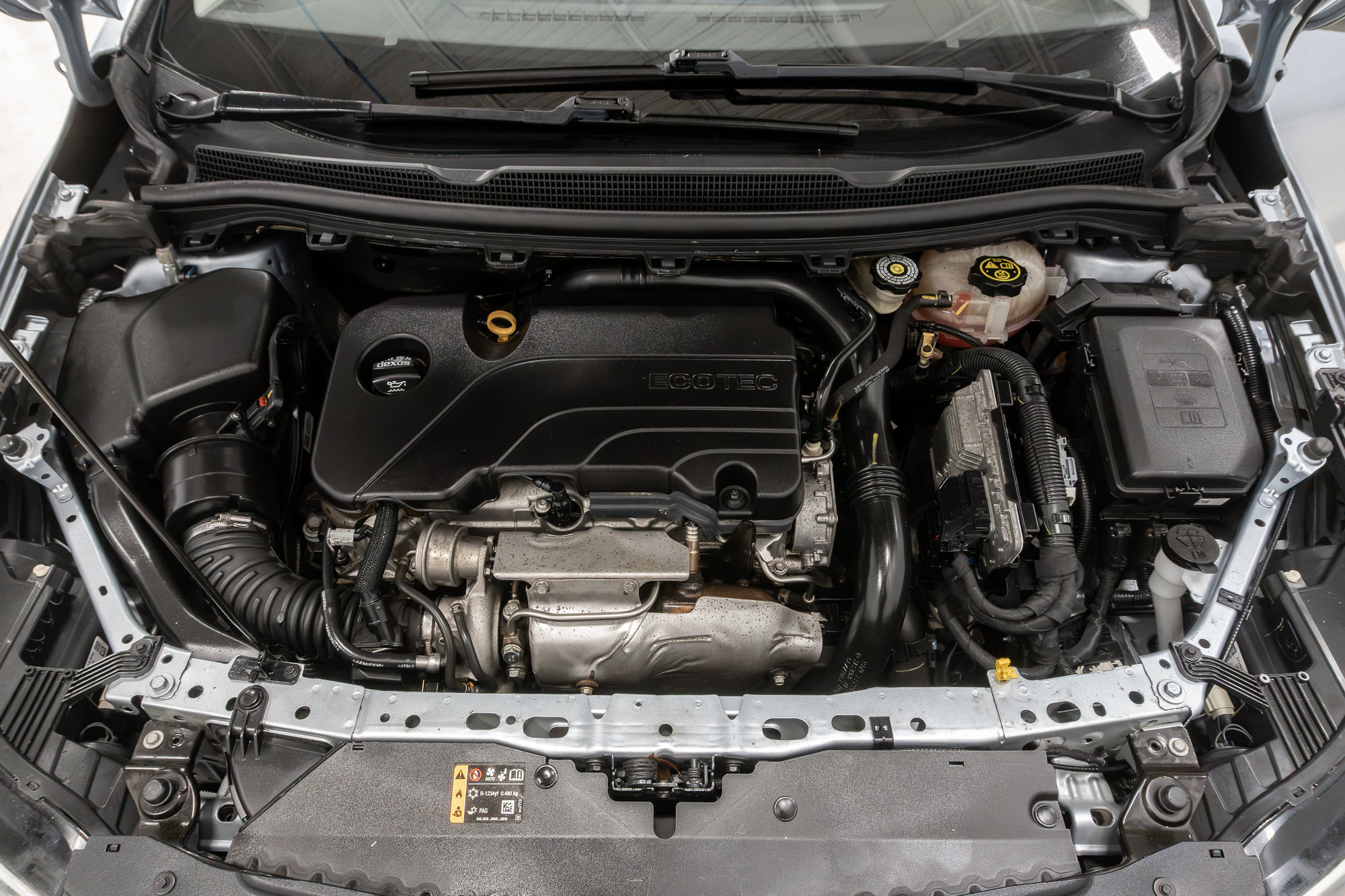 Used 2018 Chevrolet Cruze LT FWD image 3