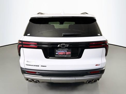 New 2026 Chevrolet Traverse Z71 w/ Driver Confidence Package AWD/4WD image 7